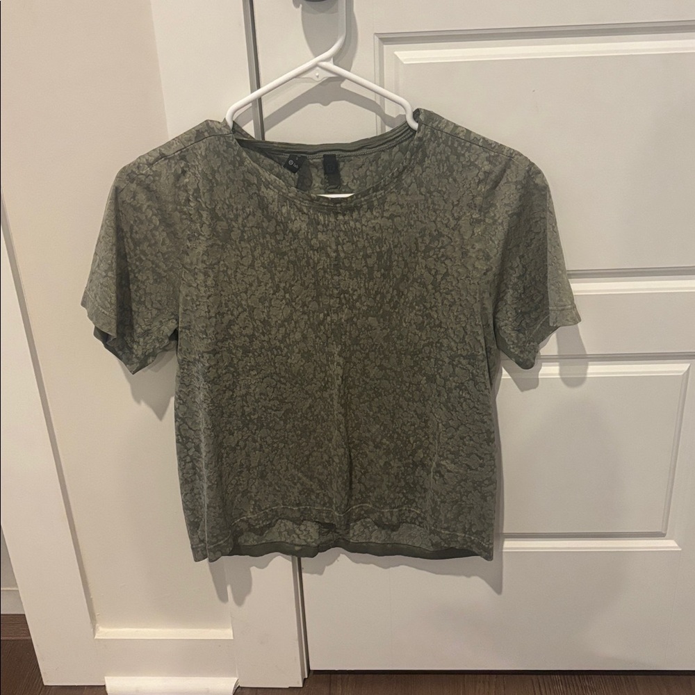 Lululemon Skreppa Short Sleeve *lululemon lab
Army Green Bloom Dye Size Small - Picture 2 of 5